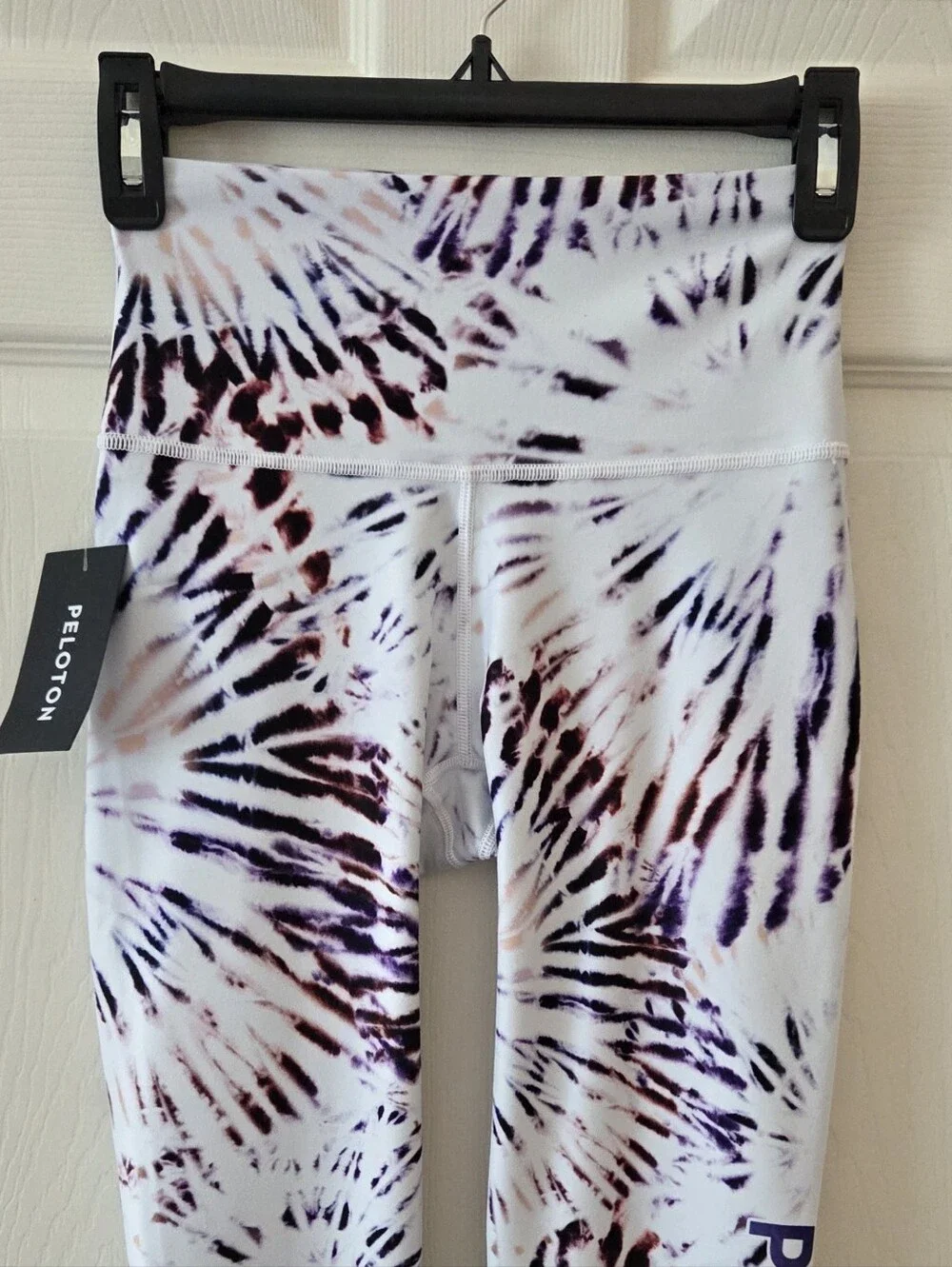 NWT WITH Peloton White Tie Dye Burst Capri Leggings Pants Size Small Workout